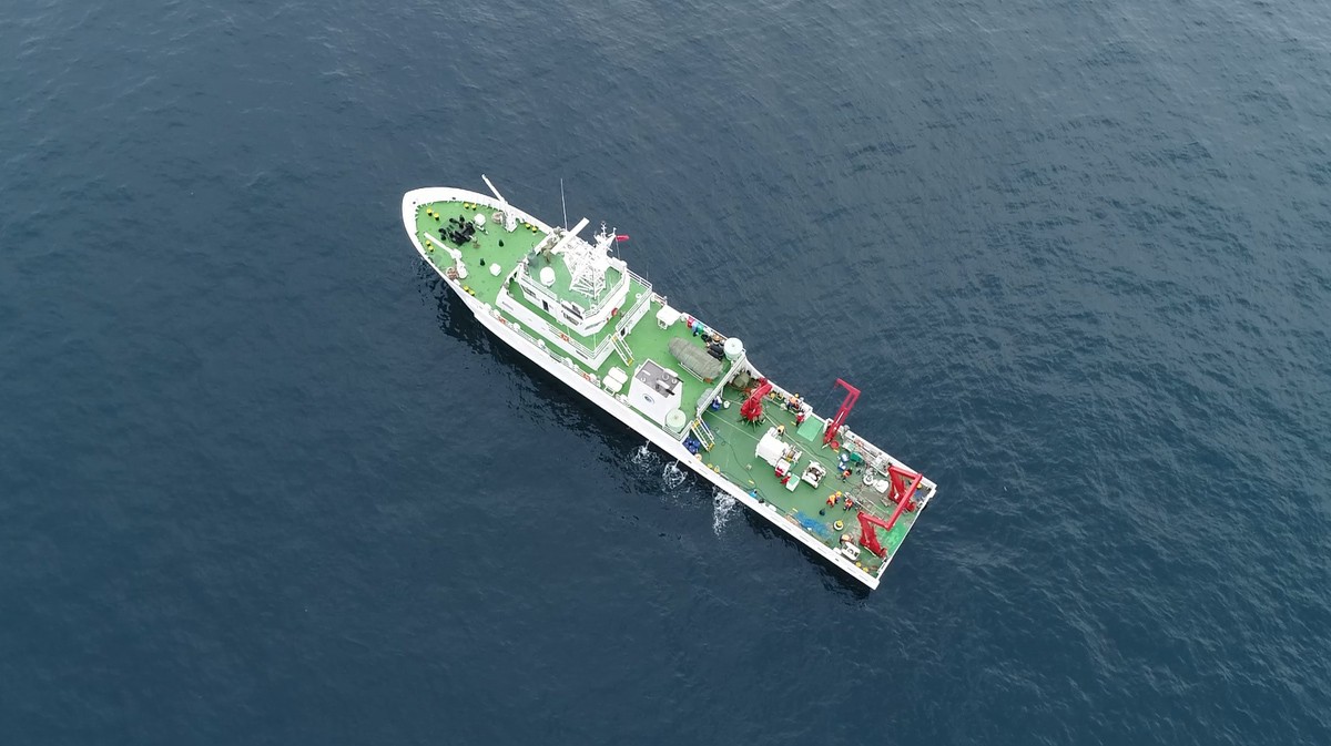 ”创新一“海岸带综合环境科考船北黄海工作纪实