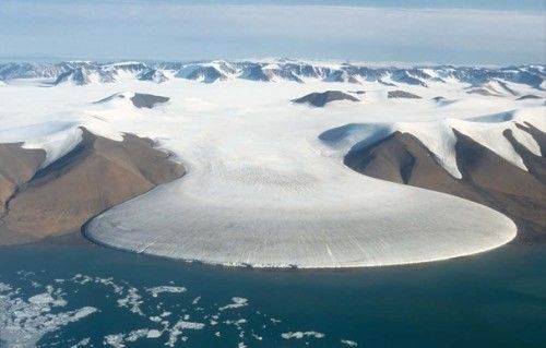 格陵兰最后一块稳定冰盖消退 海水上升威胁增加